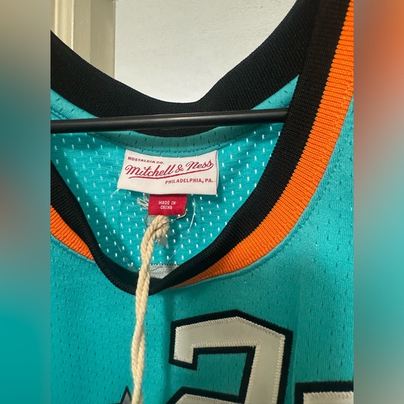 Mitchell & Ness jersey - Picture 2 of 6